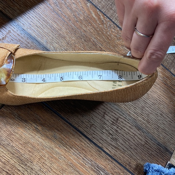 Stuart Weitzman Bucalima Tan Wedges Buckle Detail 5? - Picture 12 of 12